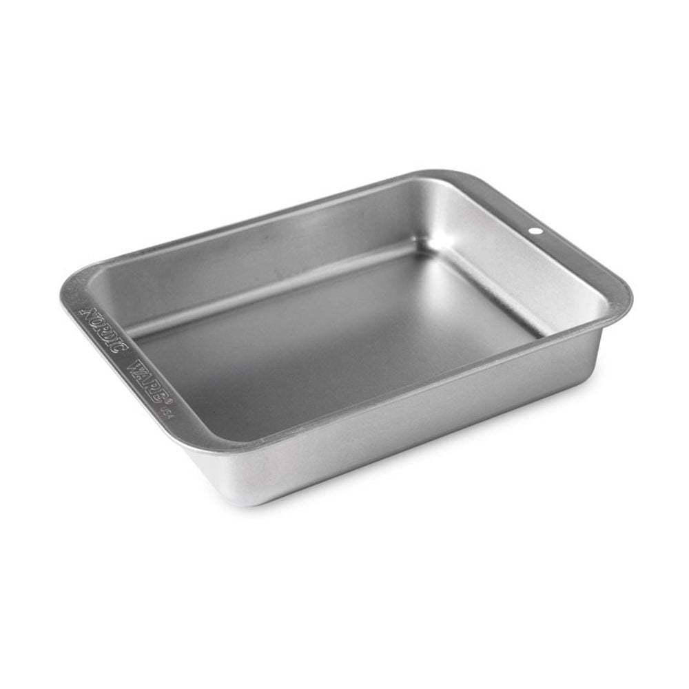 Nordic Ware Rectangular Baker by Nordic Ware - ISBN: 0011172420909