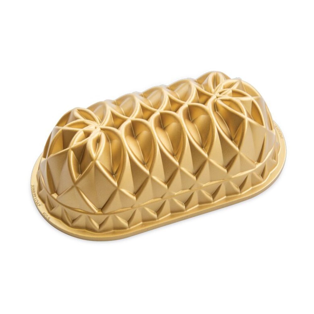 Nordic Ware Jubilee Loaf Pan by Nordic Ware - ISBN: 0011172826770