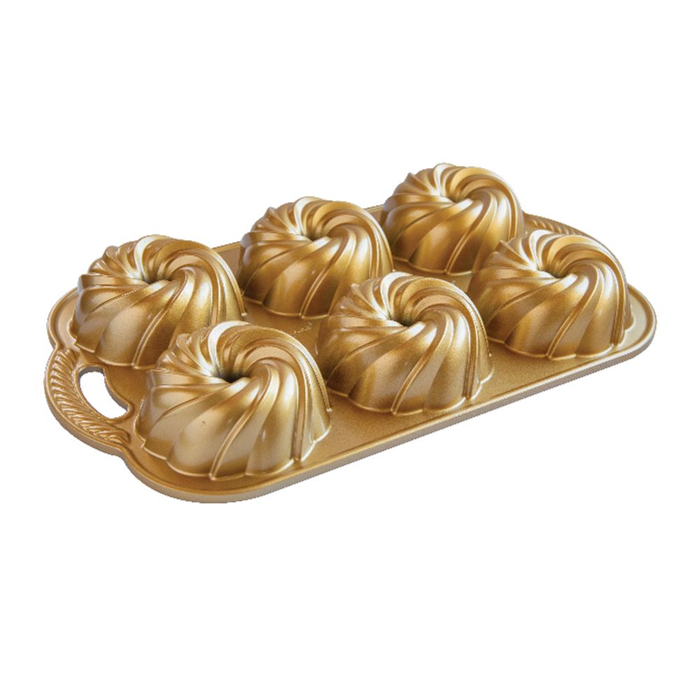 Nordic Ware Swirl Bundtlette Pan by Nordic Ware - ISBN: 0011172939777