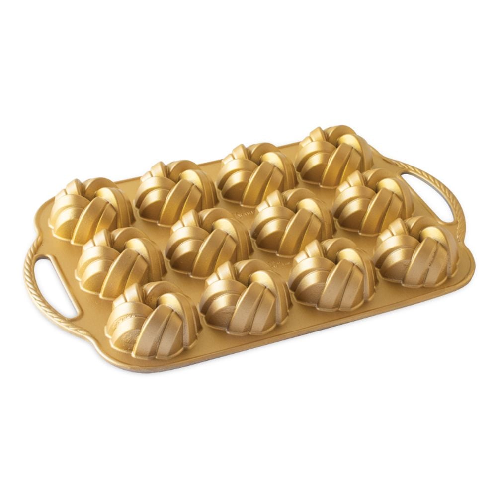 Nordic Ware 75th Anniversary Braided Mini Bundt Pan by Nordic Ware - ISBN: 0011172953773