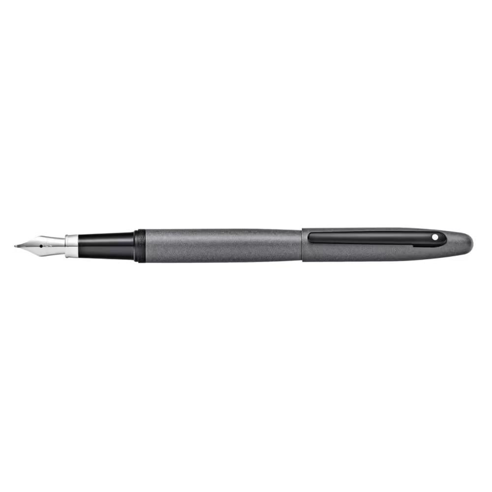 Sheaffer VFM Gun Metal Grey & Black Fountain Pen by Sheaffer - ISBN: 0074040114676
