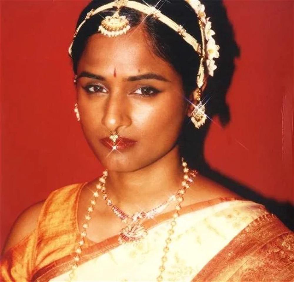 Damnshetamil, 0190296669095