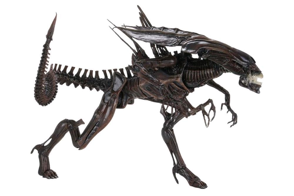 neca alien queen deluxe