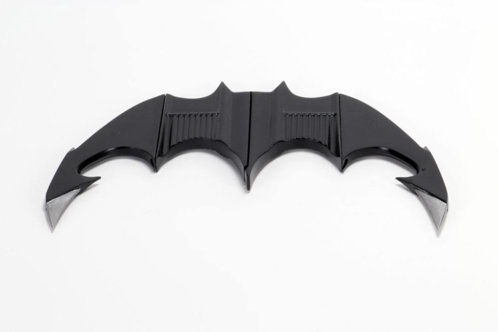 neca 1989 batman batarang