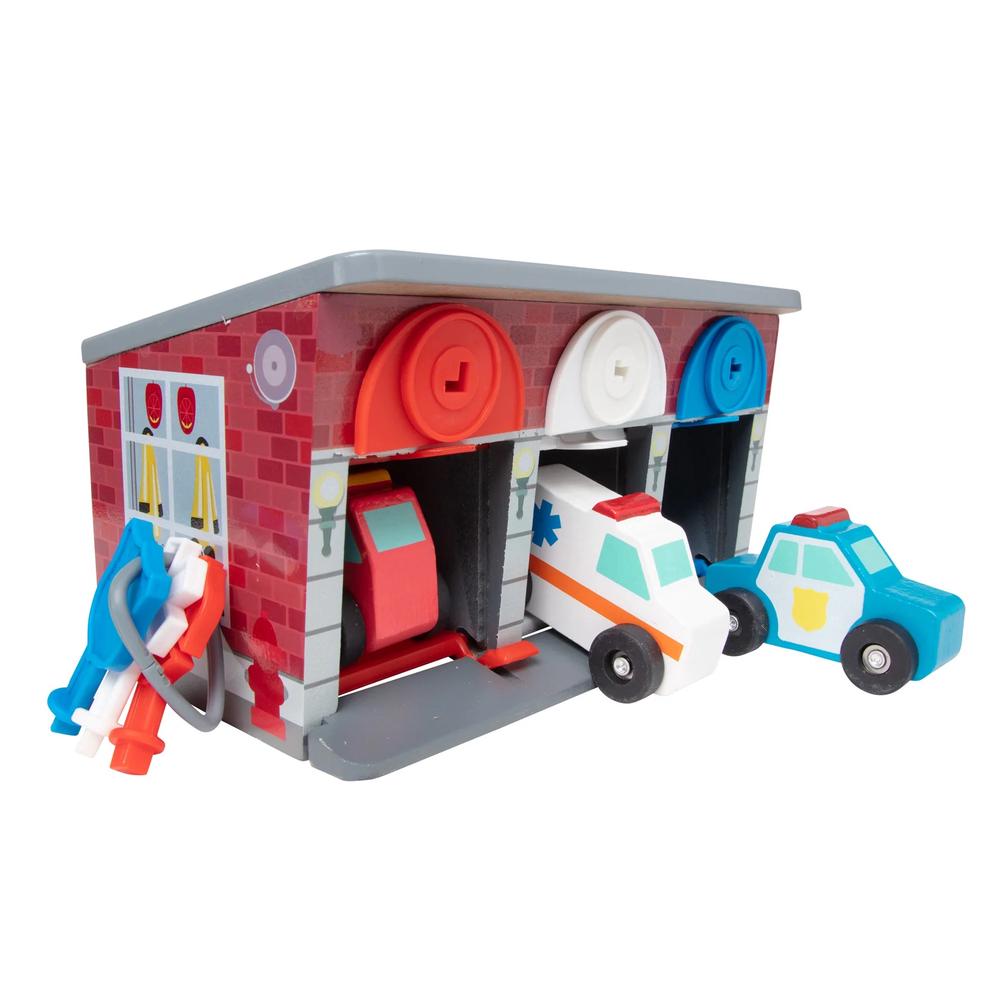 Melissa & Doug Keys & Car Rescue Garage by Melissa & Doug - ISBN: 0681147004160