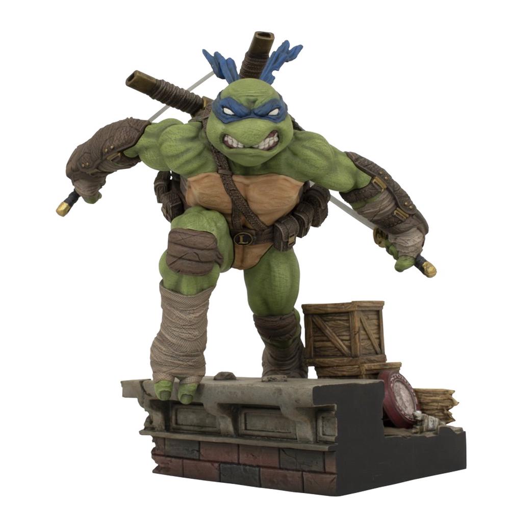 Diamond Select Toys TMNT (Comics) - Leonardo Gallery PVC Statue, 0699788847244