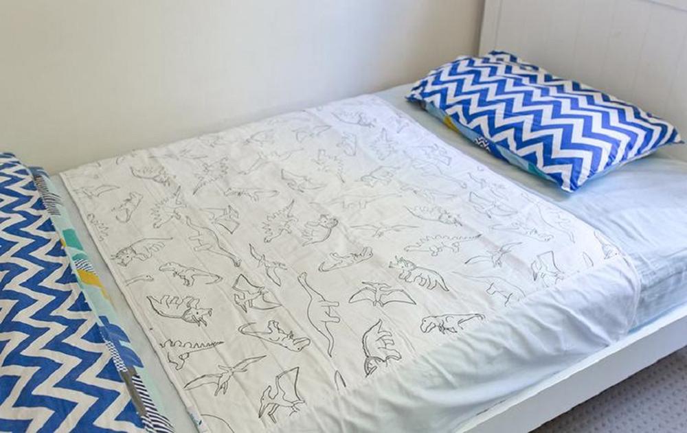Bed Pad With Wings (Dinosaur), 0735850485959