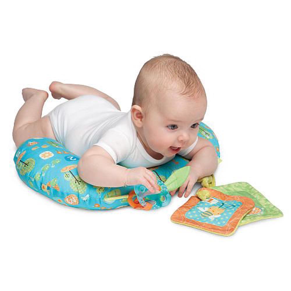 using pillow for tummy time