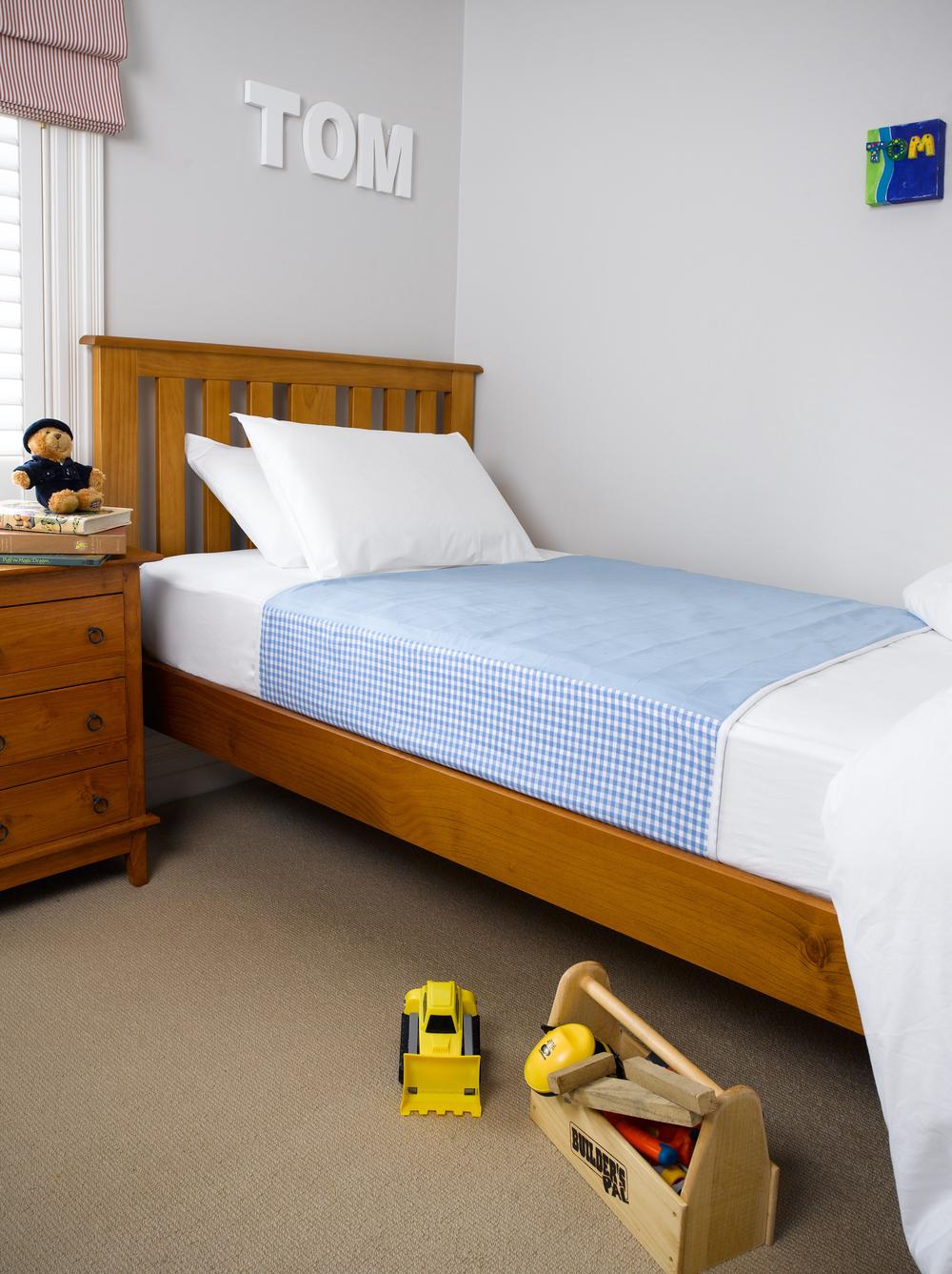 Bed Pad With Wings (Blue), 0793573678072