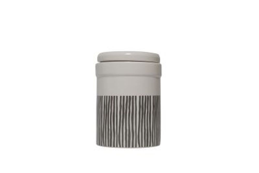 Ceramic Canister CERAMIC CANISTER WITH SECURE LID & SILICONE SEAL FOR PRESERVING FRESHNESS. SUITABLE FOR CAT AND DOG TREATS. CARE INSTRUCTIONS: WIPE CLEAN WITH A DAMP CLOTH. (0797776301041)
