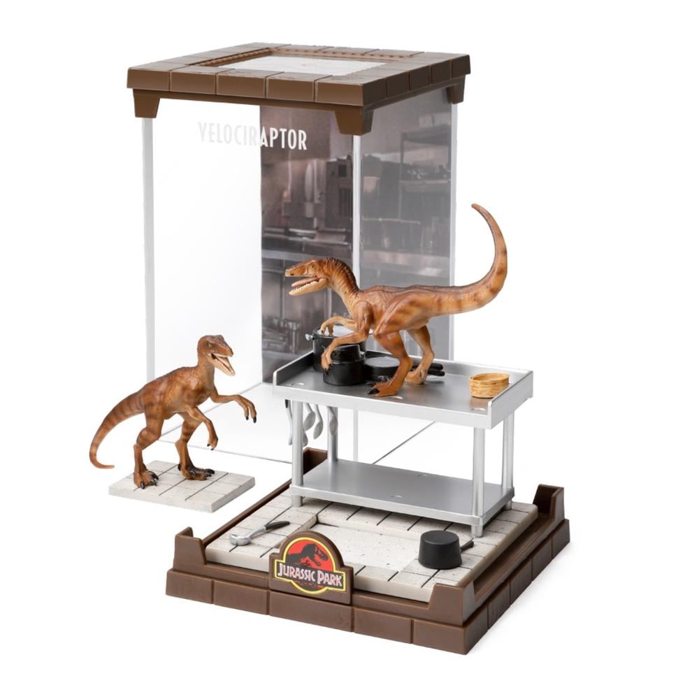 Noble Collection Jurassic Park - Velocirpator Diorama by Noble Collection - ISBN: 0849421007829