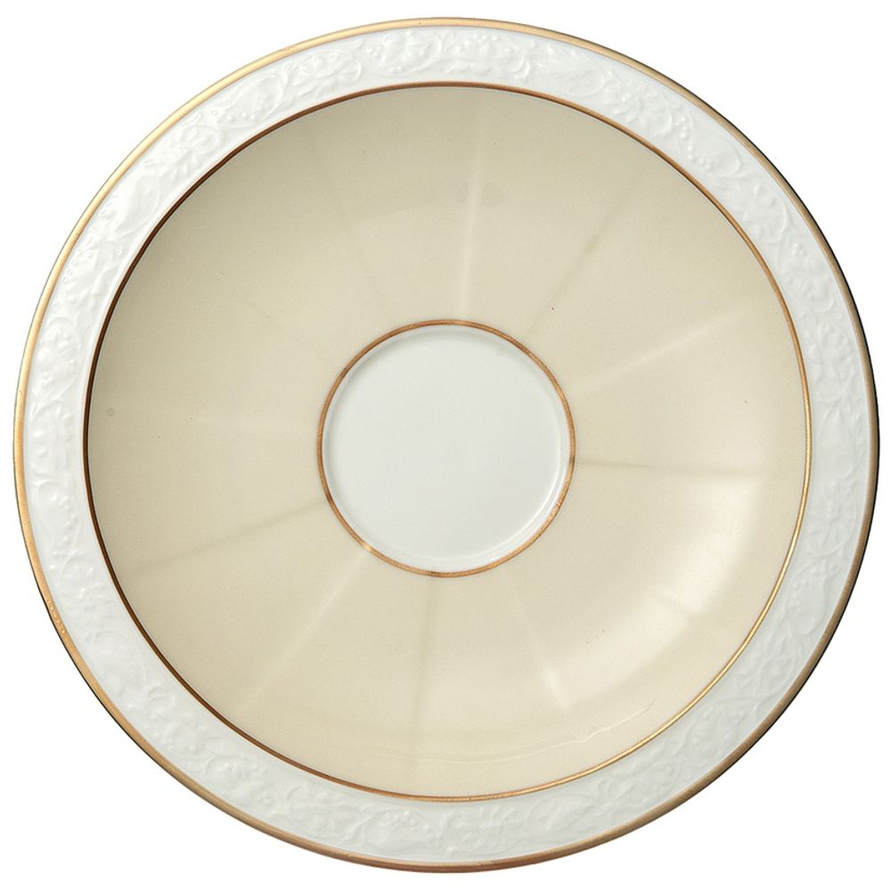 Villeroy & Boch Ivoire Coffee/Tea Cup Saucer (Beige) - 16cm by Villeroy & Boch - ISBN: 4003686131644