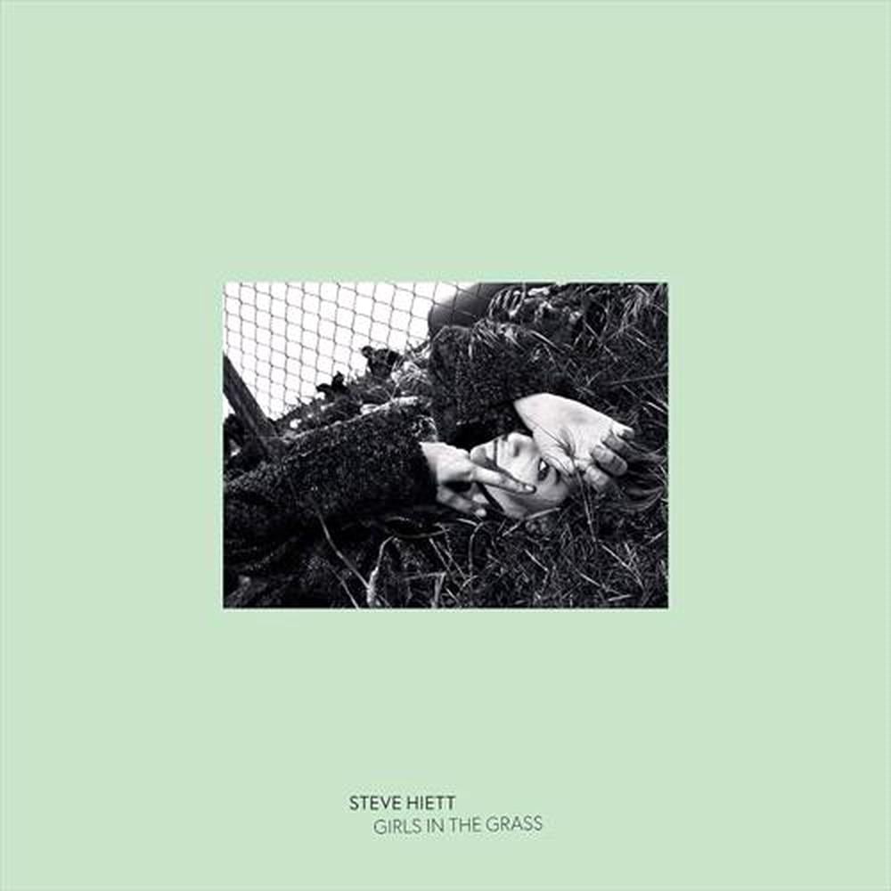 Girls In The Grass - ISBN: 4251648413363