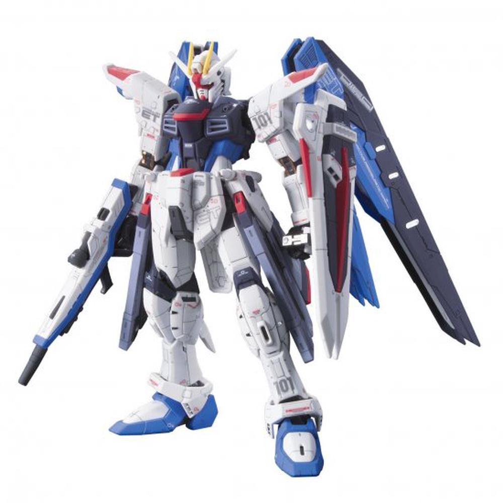 RG Freedom Gundam 1:144 Scale Model Kit, 4573102616142