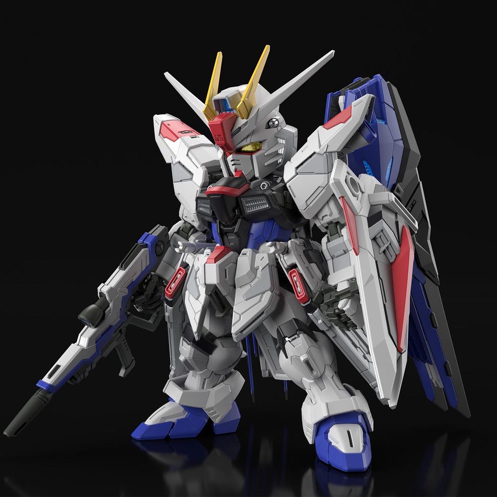 Bandai Master Grade Sd Freedom Gundam, 4573102642578