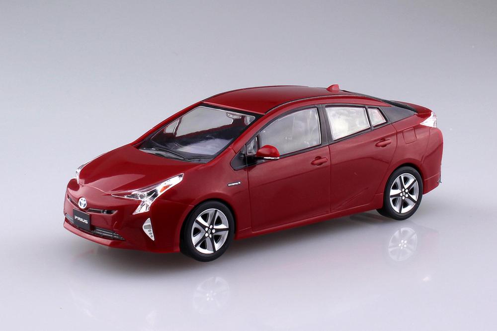 Aoshima Toyota Prius (Emotional Red) 1:32 Scale Model Kit, 4905083054178