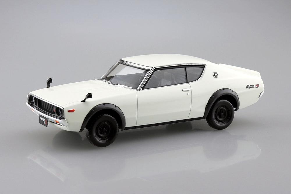 Aoshima 1/32 Nissan C110 Skyline GT-R (White), 4905083064658