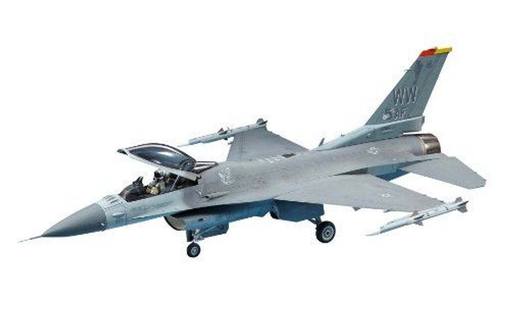 Tamiya Models F-16CJ Block 50 Fighting Falcon by Tamiya Models - ISBN: 4950344607860