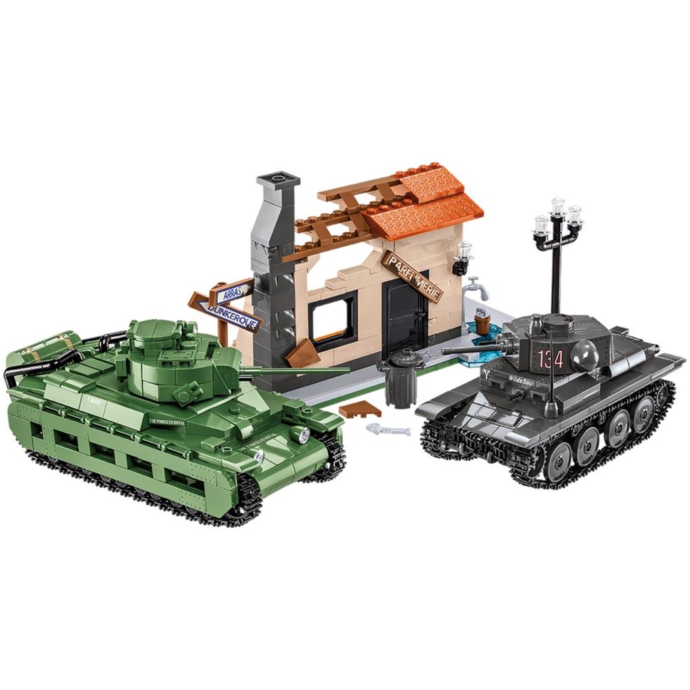 WW2 - Matilda II & Panzer 38 (T) Diorama, 1008 Pieces, 5902251022846