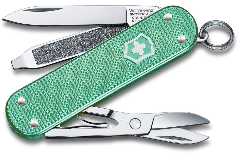 Victorinox Classic SD Alox Pocket Knife (Minty Mint) by Victorinox - ISBN: 7613329119006