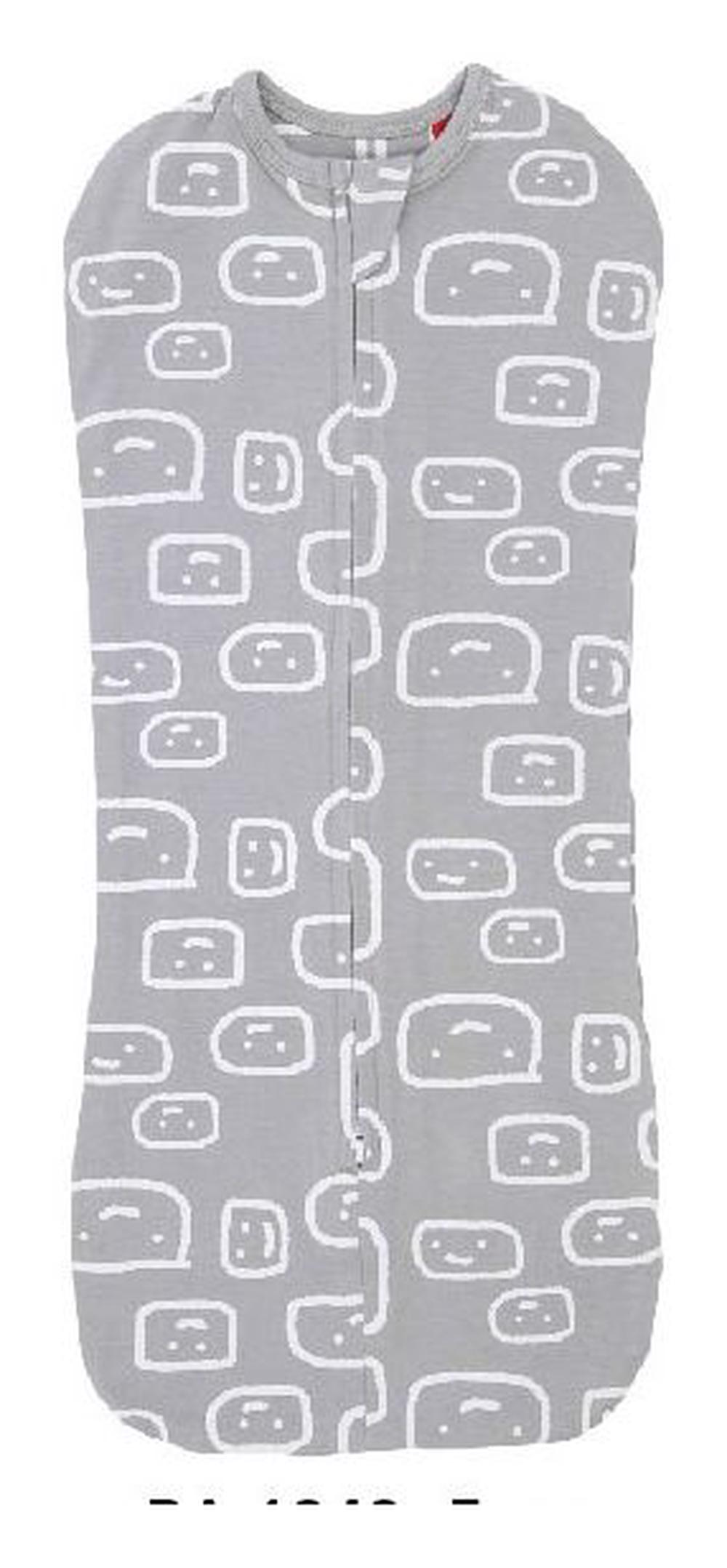 baby studio swaddle pouch