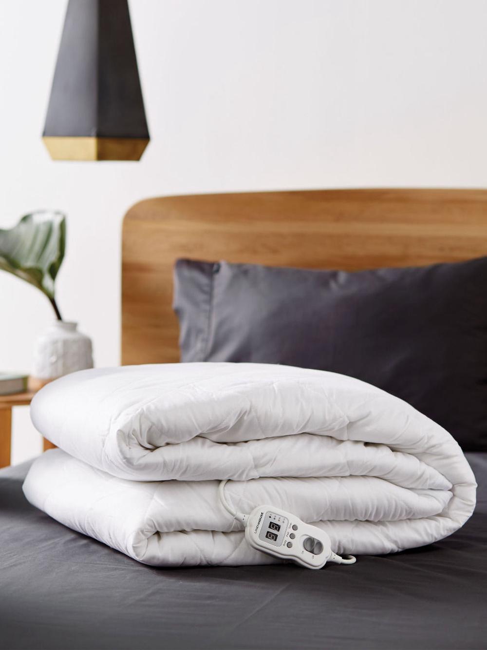 DST Electric Quilted Blanket (Cream) - King Single, 9317146249714