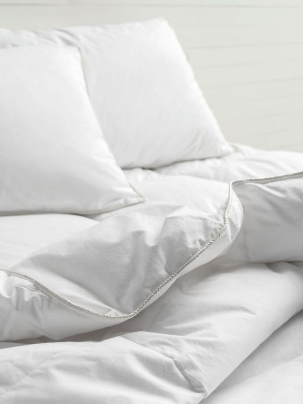Linen House All Seasons 380GSM Quilt (White) - Double by Linen House - ISBN: 9317146457423