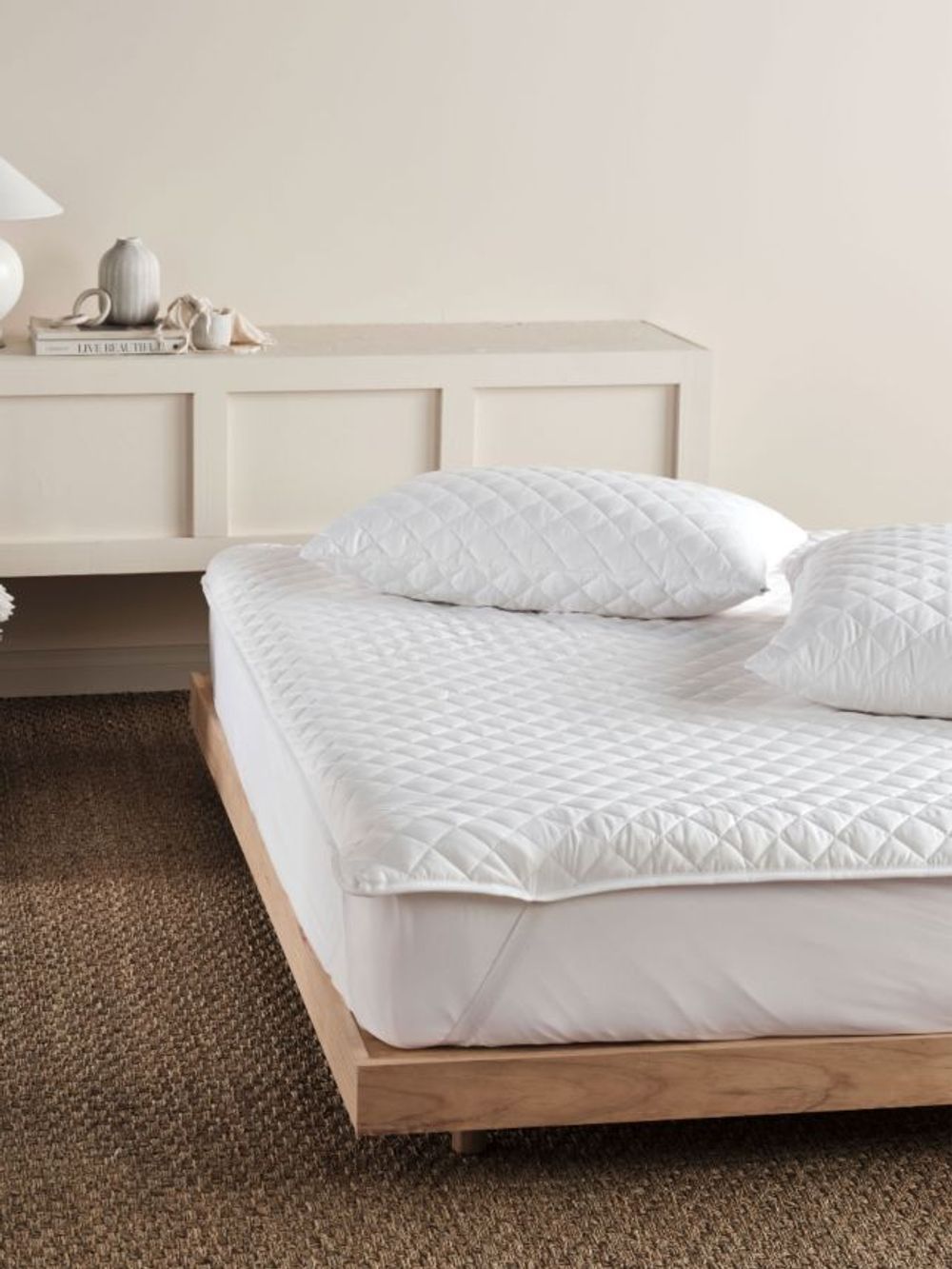 DST Comfy Mattress Protector (White) - King Single by DST - ISBN: 9317146469365