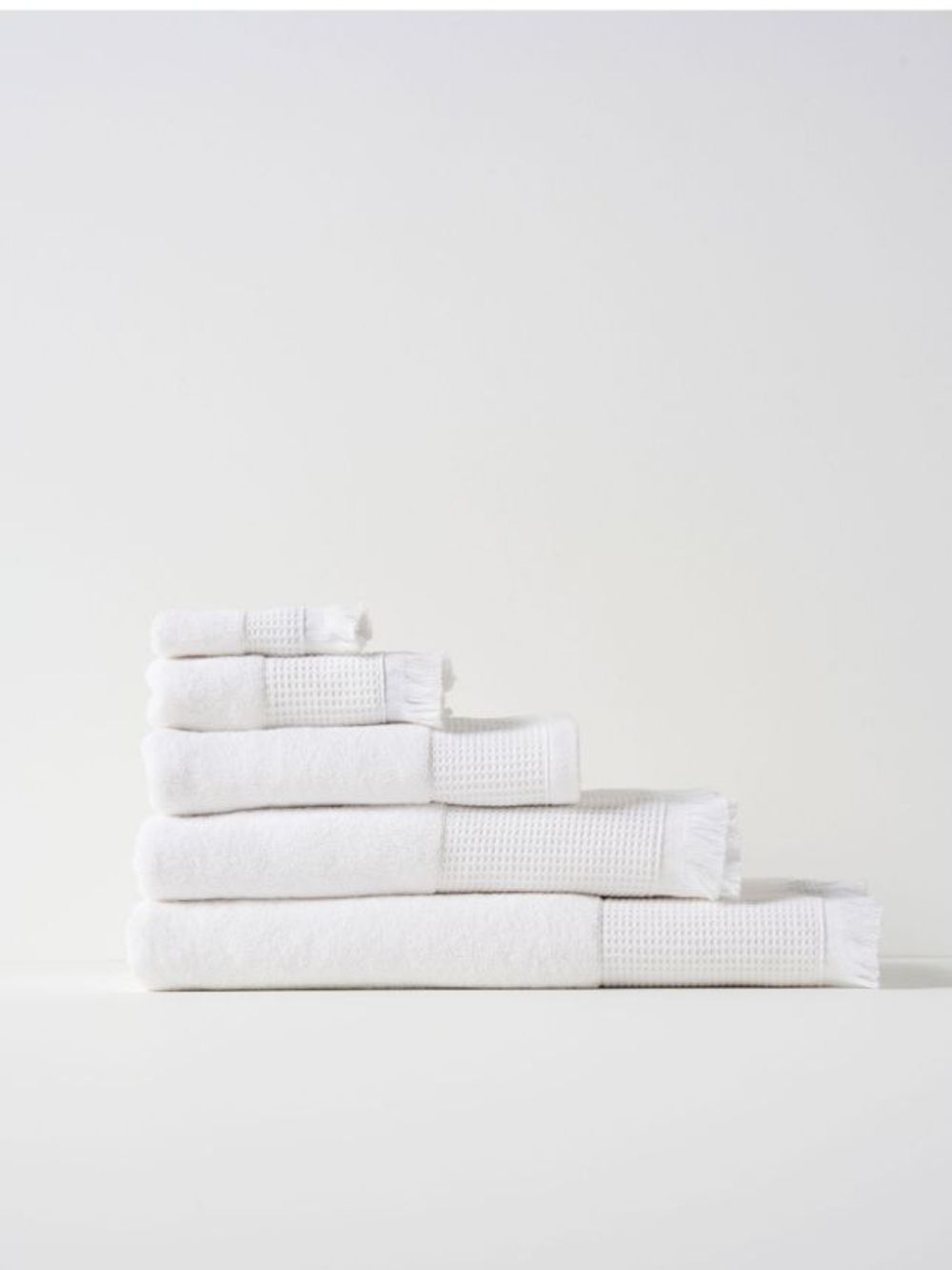 Linen House 550 GSM Eden Bath Towel (White) - 69x139cm by Linen House - ISBN: 9317146514072