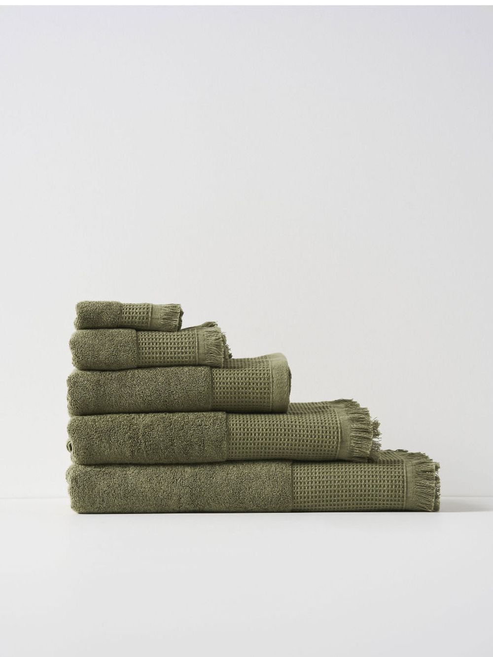 Linen House 550 GSM Eden Hand Towel (Moss) - 40x71cm by Linen House - ISBN: 9317146514119