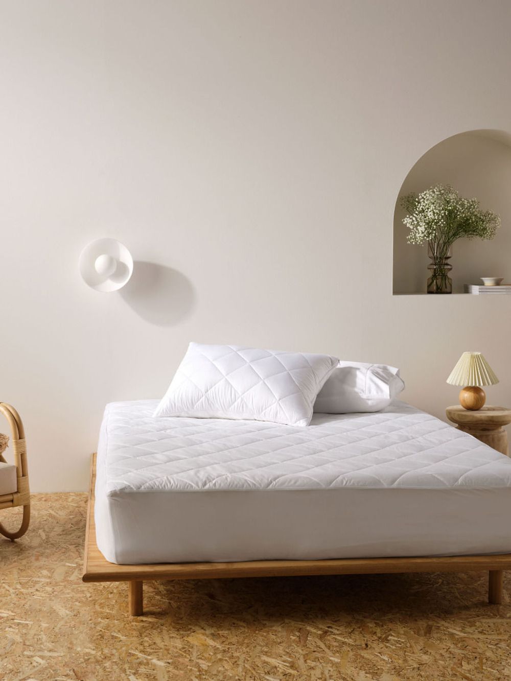 Linen House 150 GSM Bamboo Mattress Protector - Double by Linen House - ISBN: 9317146515437
