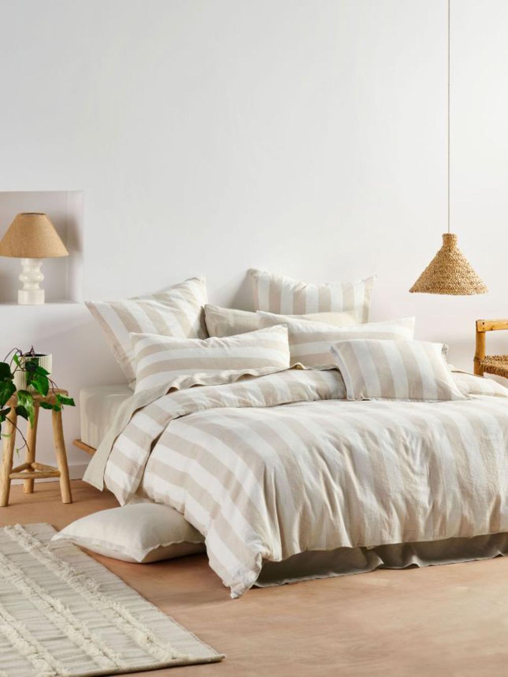 Linen House Vintage Stripe Quilt Cover Set (Natural) - Super King, 9317146534575