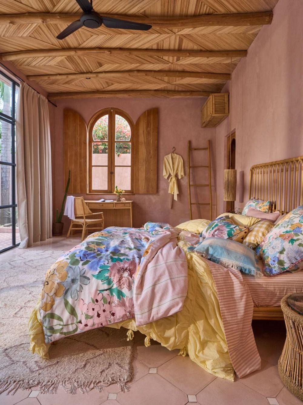 Linen House Parris Quilt Cover Set - King, 9317146537552