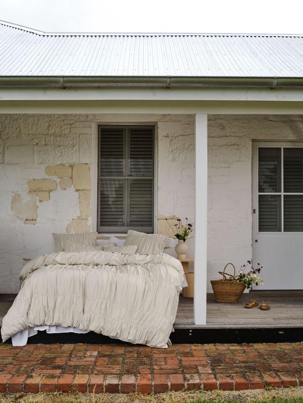 Linen House Layla Natural Quilt Cover Set - King, 9317146553569