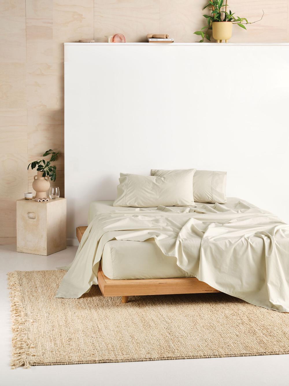 Linen House Vienna Fitted Sheet (Linen) - Single by Linen House - ISBN: 9317146564114