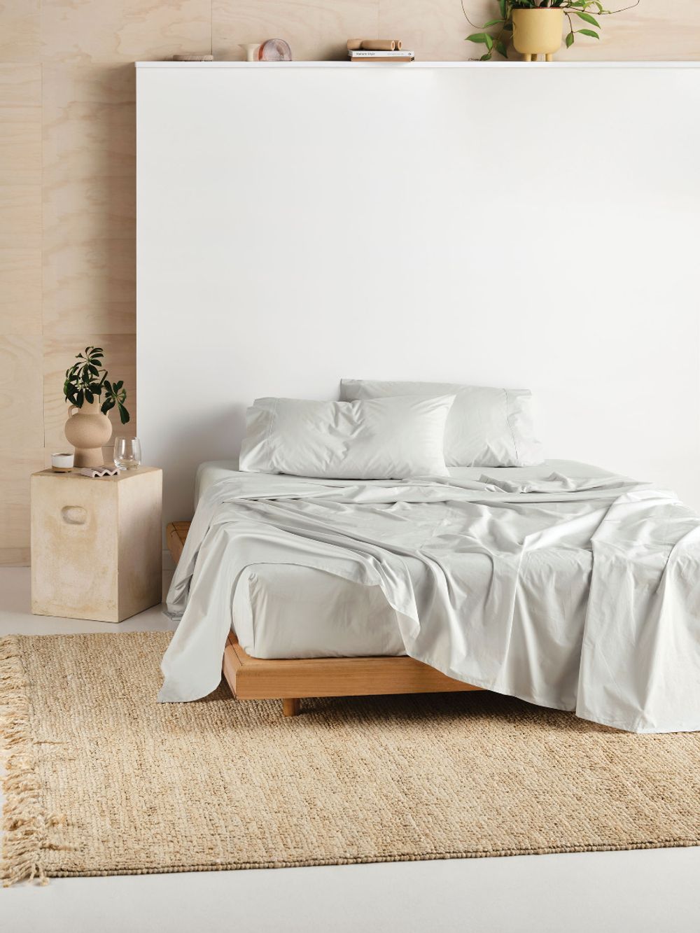 Linen House Vienna Fitted Sheet (Grey) - King by Linen House - ISBN: 9317146564732