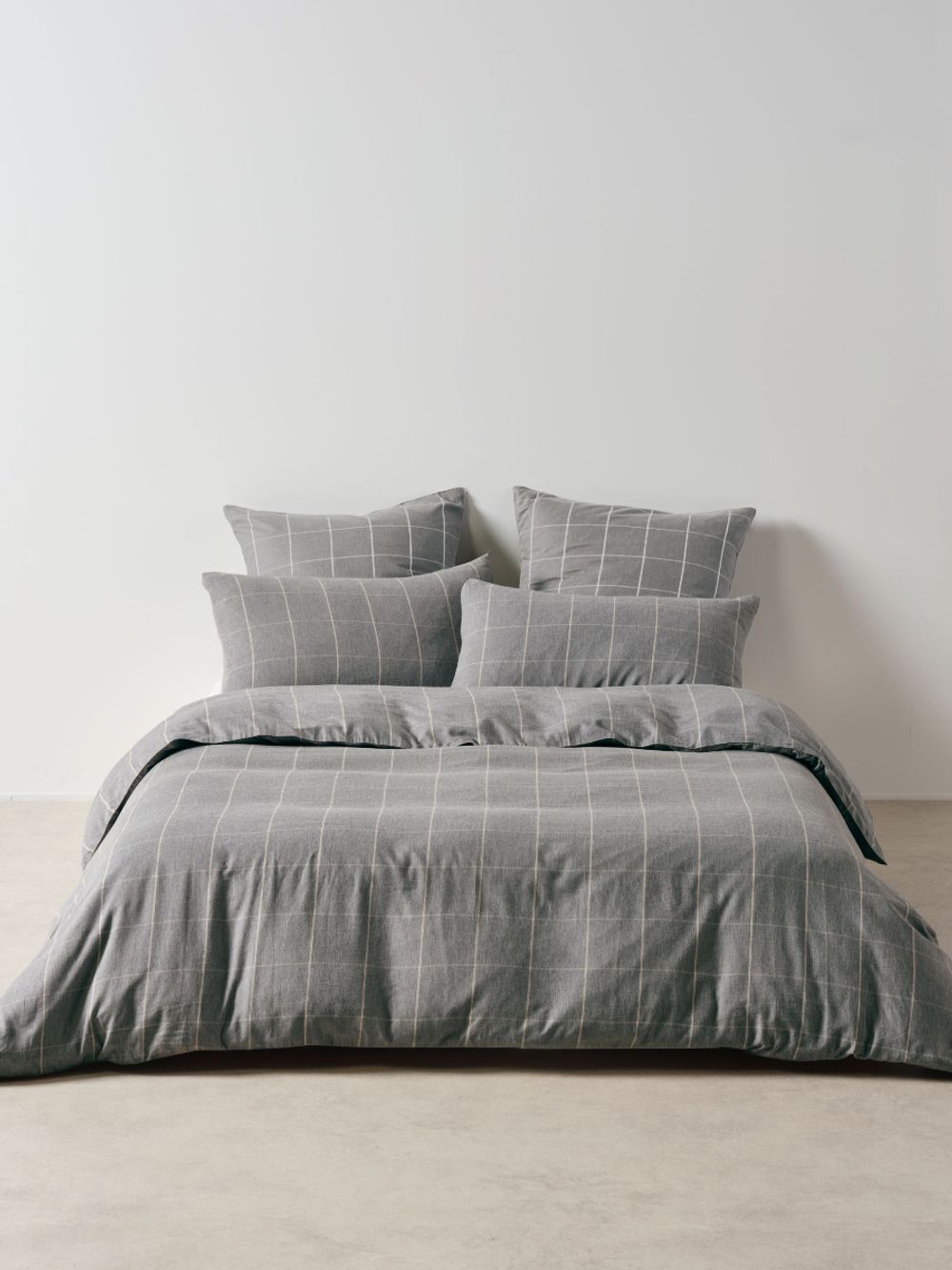 Linen House Atrium Quilt Cover Set (Shadow) - Queen by Linen House - ISBN: 9317146566064