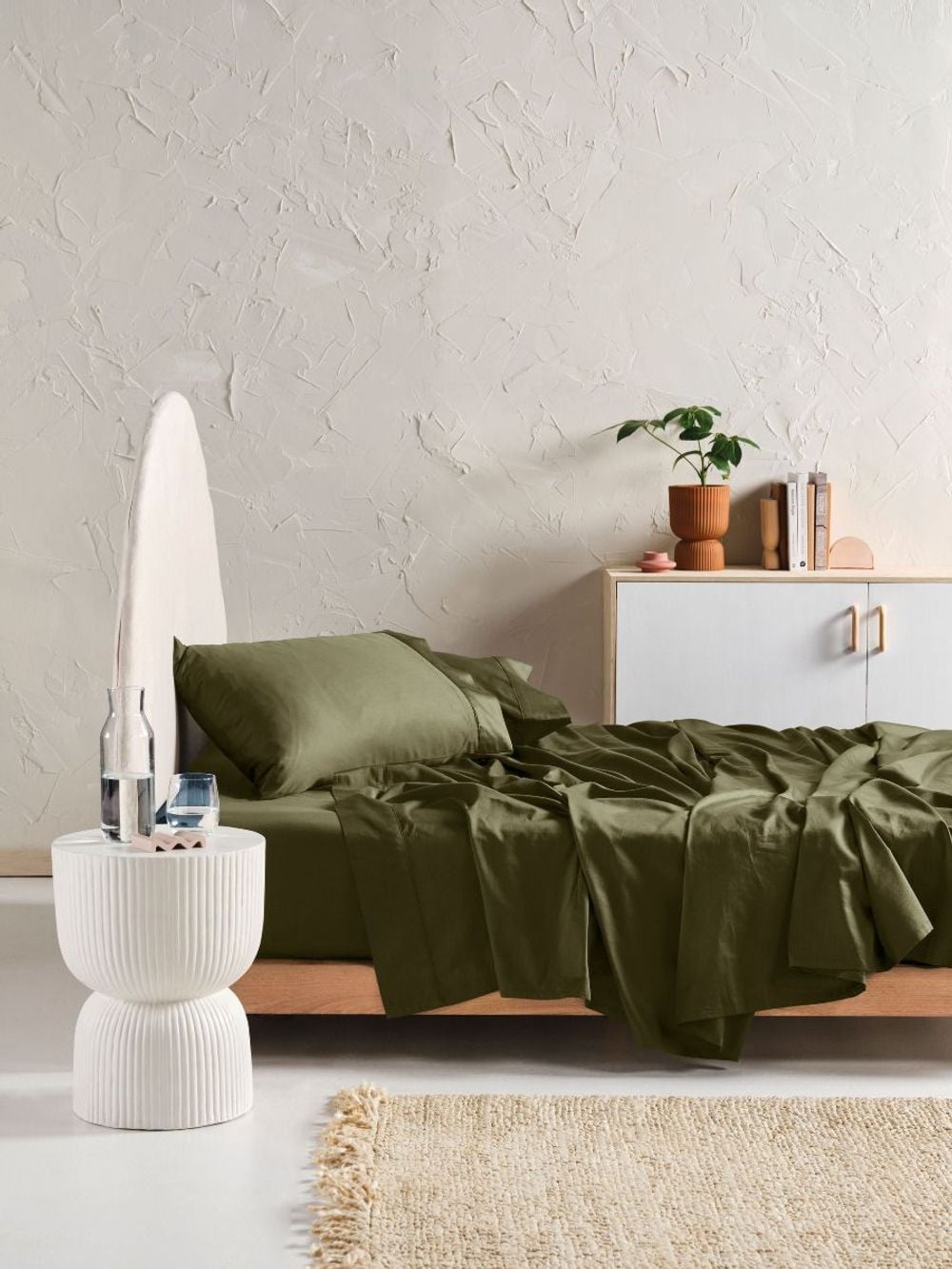 Linen House Augusta Sheet Set (Olive) - Single by Linen House - ISBN: 9317146573116