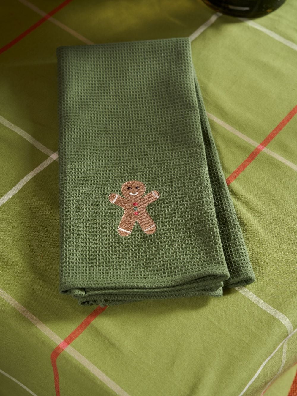 Linen House Gingerbread Embroidered Tea Towel (Green) - 50cm x 70cm by Linen House - ISBN: 9317146581685