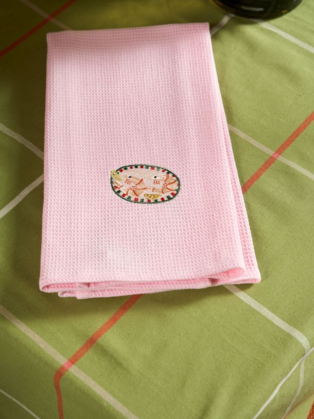 Linen House Prawns Embroidered Tea Towel (Pink) - 50cm x 70cm by Linen House - ISBN: 9317146581715
