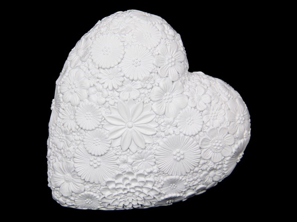 Rolling Hills Homewares Floral Heart Figurine (White) - 14cm by Rolling Hills Homewares - ISBN: 9319844600637
