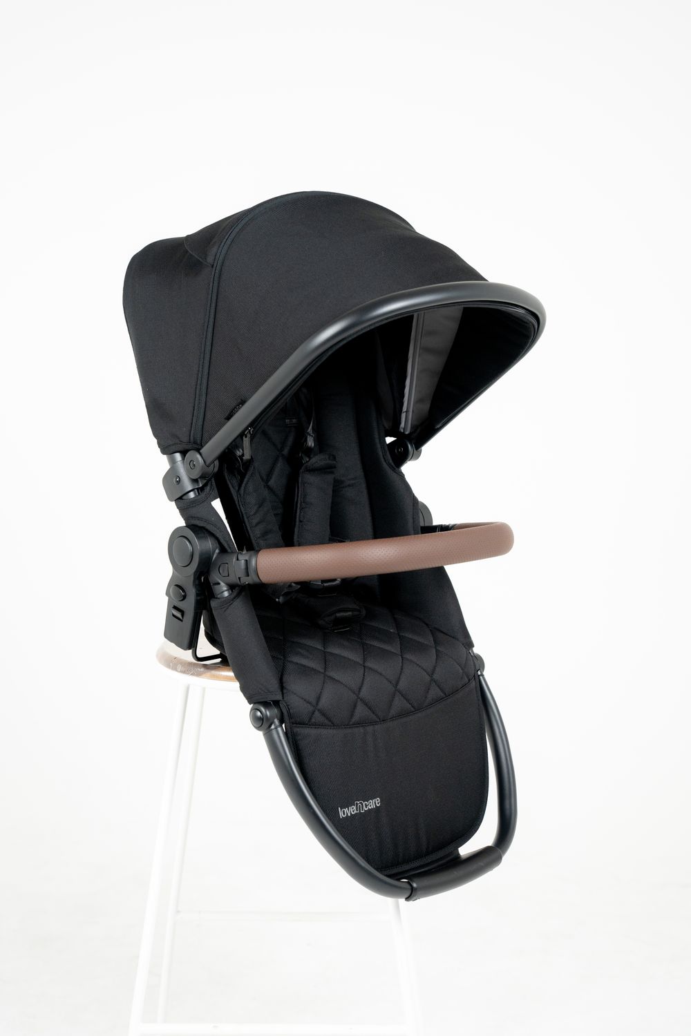 Love N Care Neo Seat (Ebony) by Love N Care - ISBN: 9325049026646