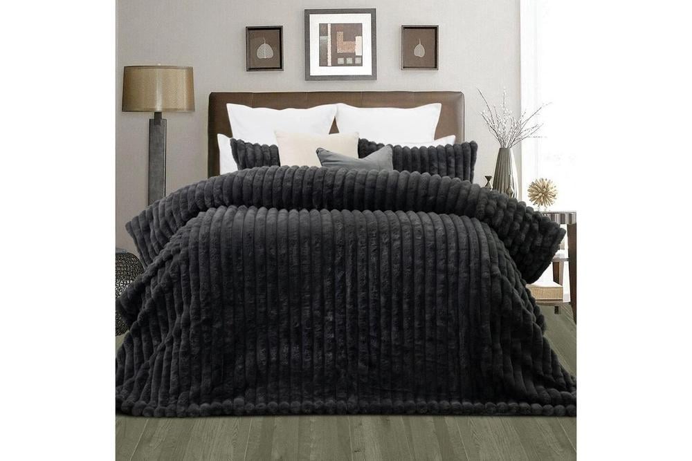 J.Elliot Arna Comforter, 3pc (Charcoal) - Queen by J.Elliot - ISBN: 9326007022854