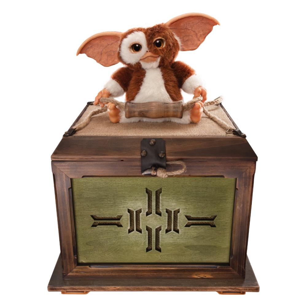 Gremlins - Replica Mogwai box and Gizmo plush, 9342246029713