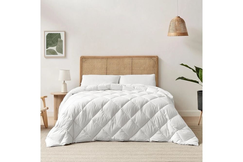ESSN Healthguard Allergy Sensitive Cotton Cover Winter Down Alternative Quilt - King Single by ESSN - ISBN: 9347563097810