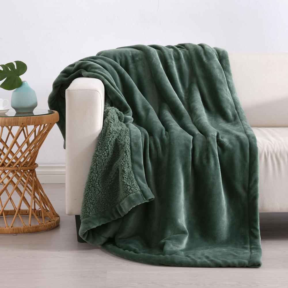 Hudson Fleece and Sherpa Reverse Throw Blanket (Leaf), 9347563099524