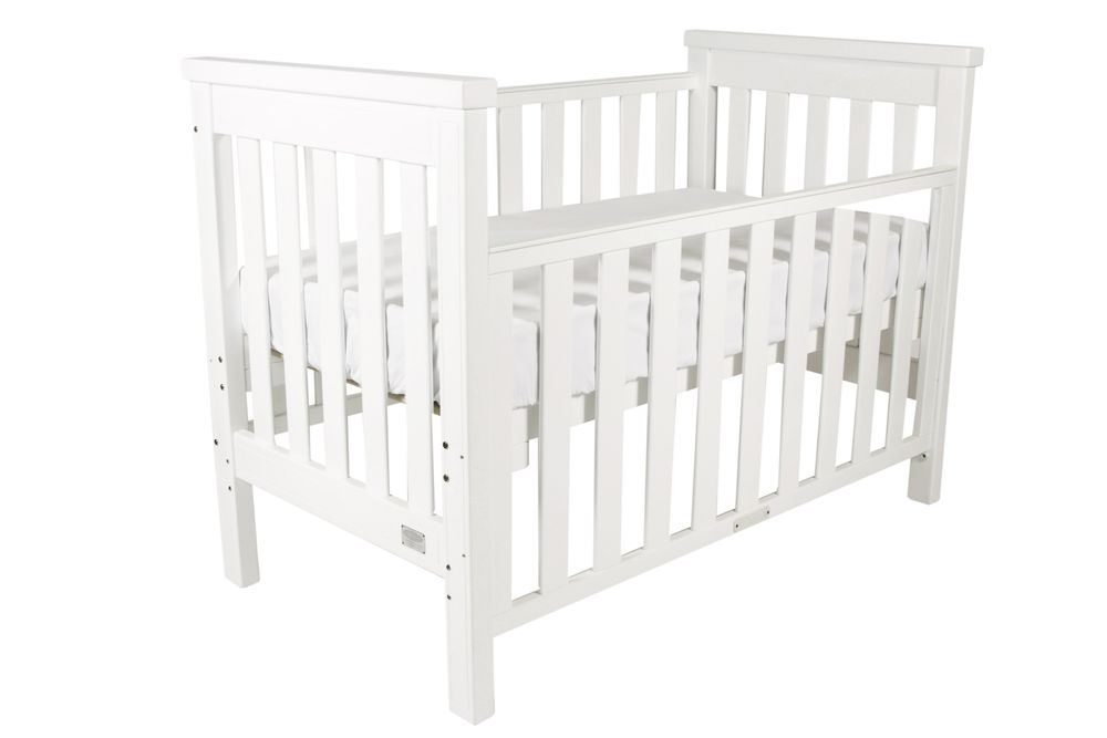 babyhood Milano Cot (White) by babyhood - ISBN: 9350764002972