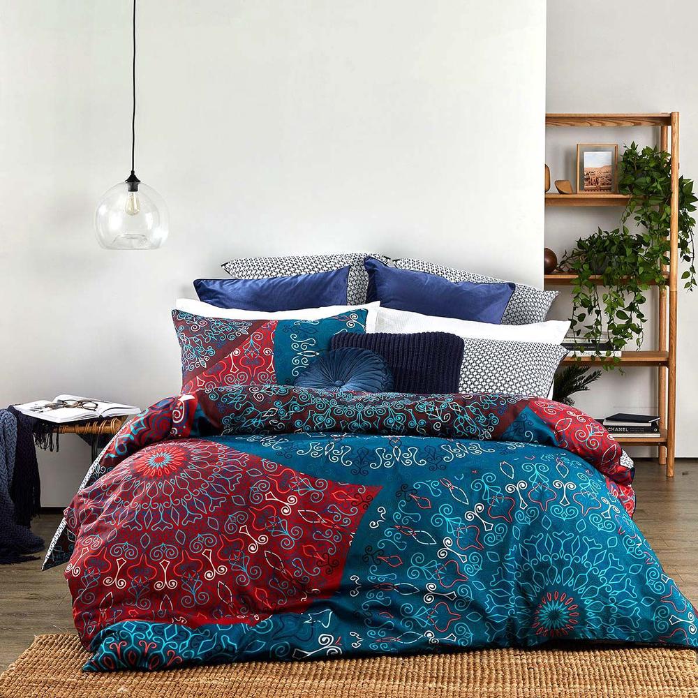 Logan & Mason Daisy Quilt Cover Set (Blue) Queen Buy online at The Nile