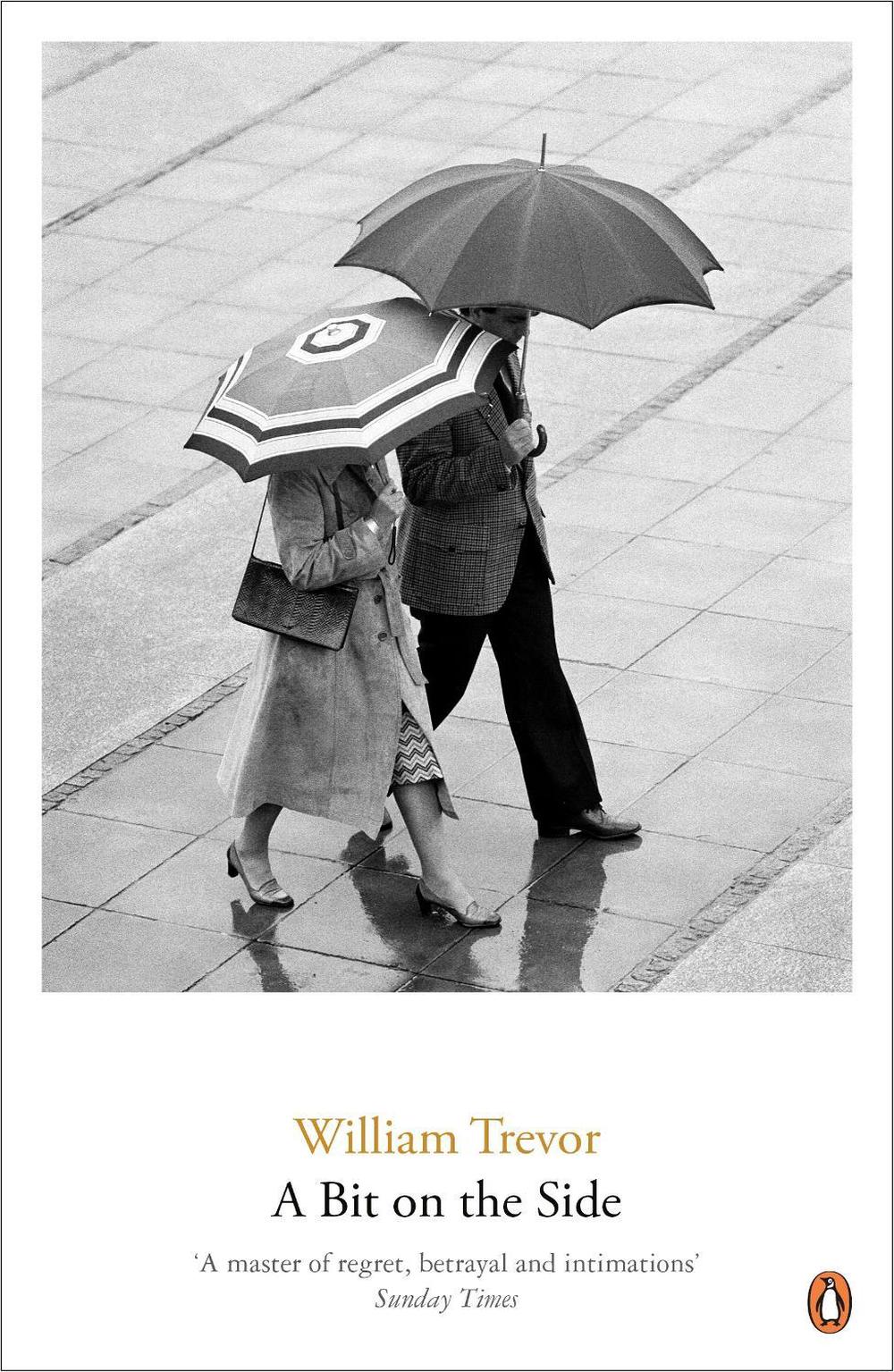 A Bit on the Side by William Trevor - ISBN: 9780141017099