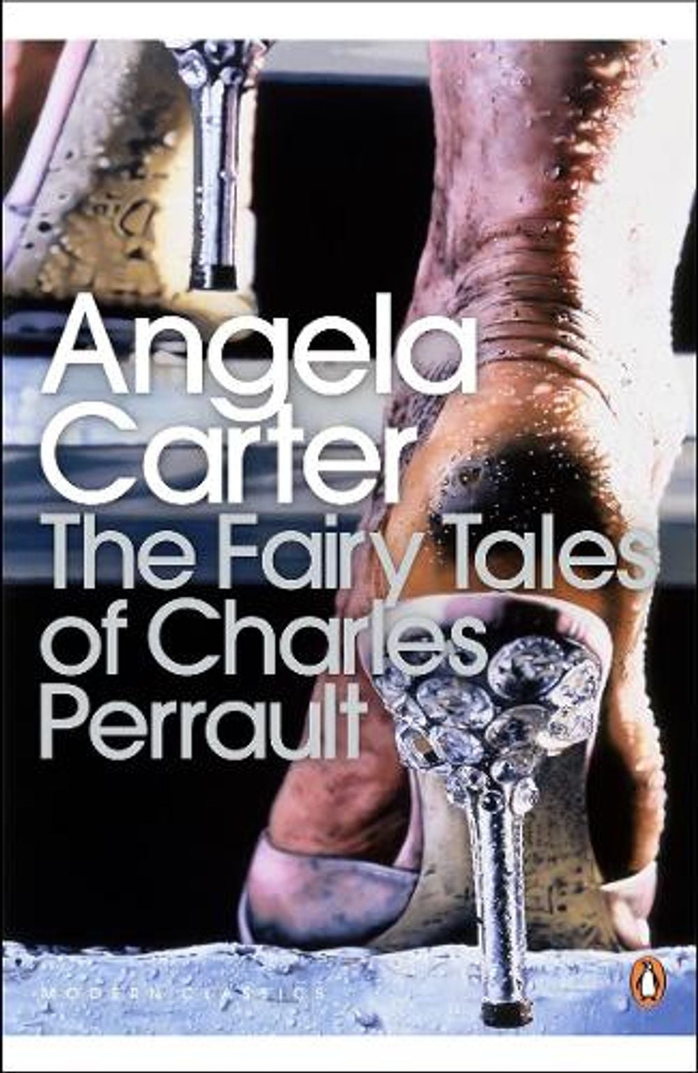 The Fairy Tales of Charles Perrault by Angela Carter - ISBN: 9780141189956